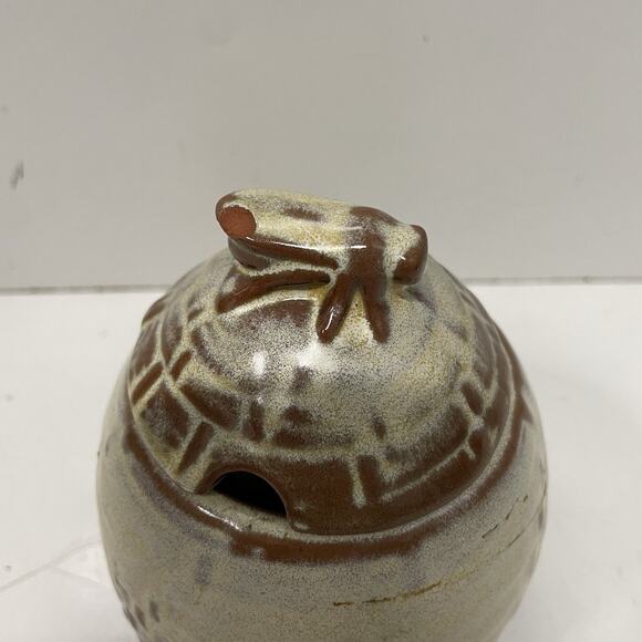 Frankoma Pottery FLAWED Desert Gold Lidded Bee Hive Honey Pot #803 - Picture 3 of 7